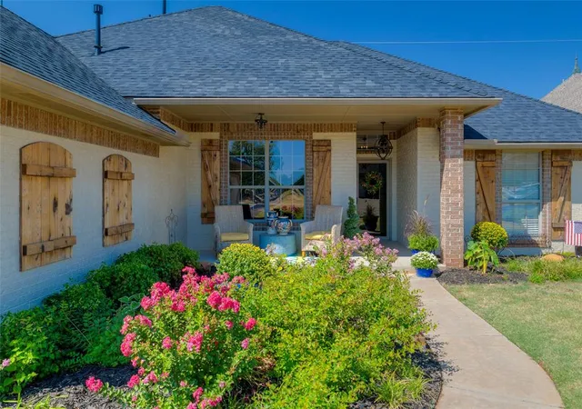 Single family home for sale at 2213 Cedar Pointe Ct, Edmond, OK 73003 | MLS# 1248858