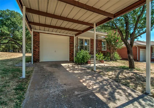 Photo 3 of Single family home for sale at 1320 S Littler Ave, Edmond, OK 73034 | MLS# 1248872 | Listing updated on 2026-09-20