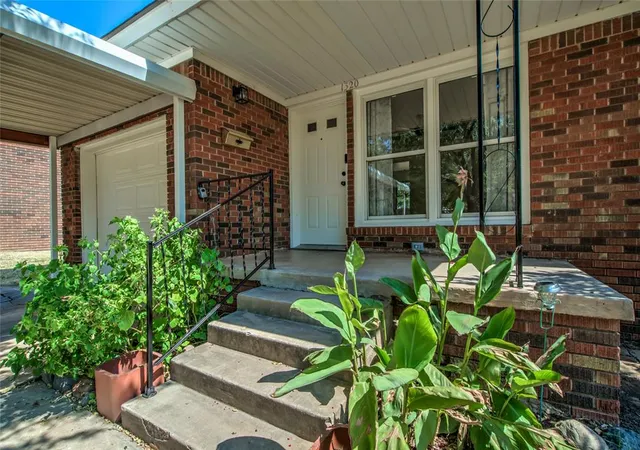 Photo 1 of Single family home for sale at 1320 S Littler Ave, Edmond, OK 73034 | MLS# 1248872 | Listing updated on 2026-09-28