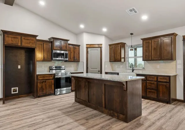 Photo 3 of Single family home for sale at 5374 Turning Point Ln, Davis, OK 73030 | MLS# 1248883 | Listing updated on 2026-09-13