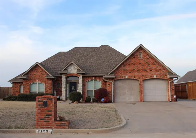Photo 2 of Single family home for sale at 2123 Mallard Ave, Duncan, OK 73533 | MLS# 1248887 | Listing updated on 2026-09-13