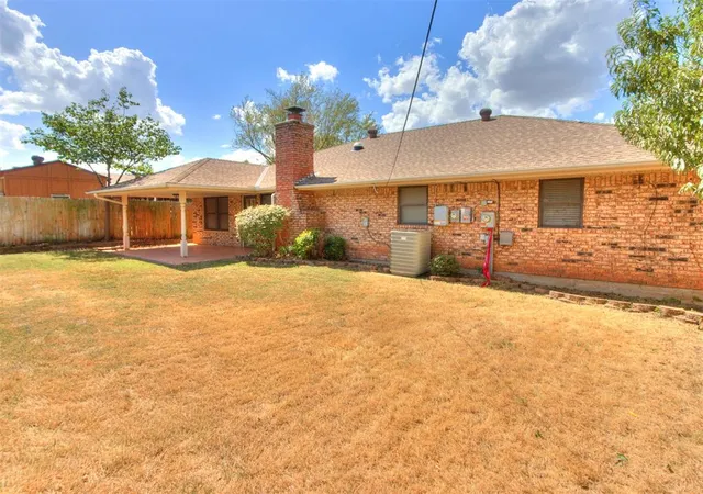 Photo 4 of Single family home for sale at 3720 Rolling Ln Cir, Oklahoma City, OK 73110 | MLS# 1248888 | Listing updated on 2026-09-18