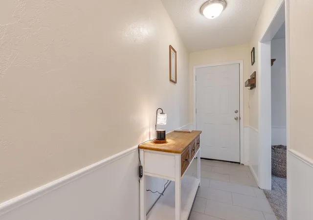 Photo 3 of Single family home for sale at 14 Arapaho Dr, Shawnee, OK 74801 | MLS# 1248891 | Listing updated on 2026-09-15