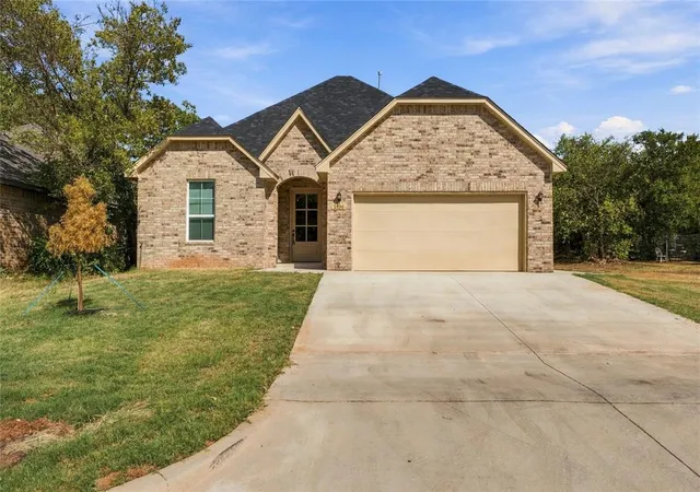 Photo 2 of Single family home for sale at 2136 N Everest Ave, Oklahoma City, OK 73111 | MLS# 1248894 | Listing updated on 2026-09-14