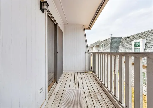 Condo for sale in building located at 11419 N May Ave, Oklahoma, OK 73120 - Unit #B