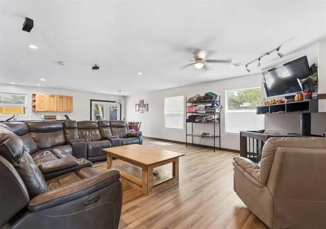 Photo 3 of Single family home for sale at 1601 Ward Rd, Ardmore, OK 73401 | MLS# 1248913 | Listing updated on 2026-09-18