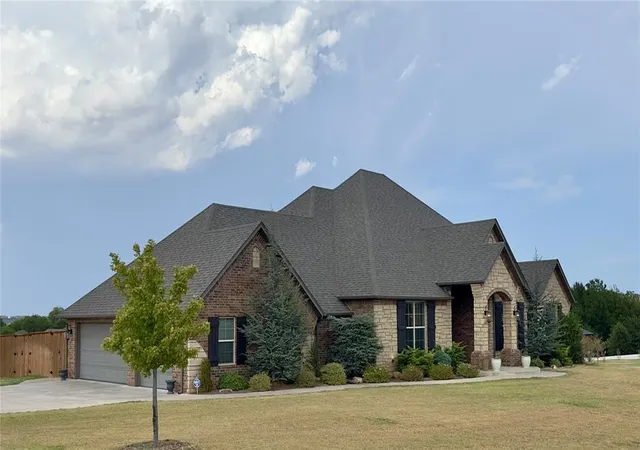Photo 3 of Single family home for sale at 1314 Glenwood Dr, Tuttle, OK 73089 | MLS# 1248918 | Listing updated on 2026-09-25