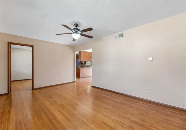 Photo 3 of Single family home for sale at 128 Leonard Ln, Oklahoma City, OK 73110 | MLS# 1248929 | Listing updated on 2026-09-17