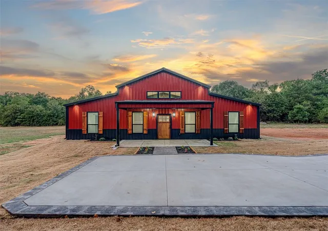 Photo 1 of Single family home for sale at 14 Hackney Dr, Mc Loud, OK 74851 | MLS# 1248934 | Listing updated on 2026-09-14
