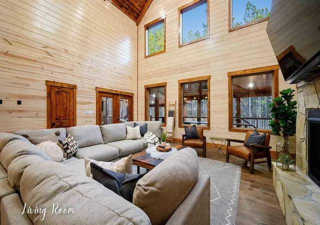 Photo 3 of Single family home for sale at 141 Hobie Cat Ln, Broken Bow, OK 74728 | MLS# 1248936 | Listing updated on 2026-09-24