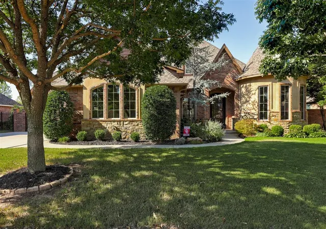 Photo 2 of Single family home for sale at 4520 Black Horse Rd, Norman, OK 73072 | MLS# 1248939 | Listing updated on 2026-09-23