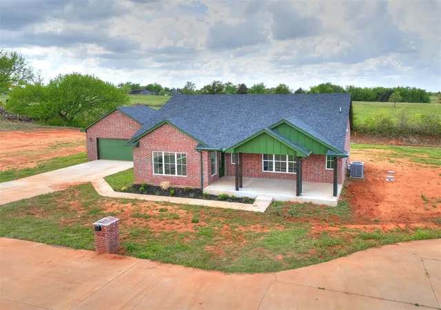 Photo 3 of Single family home for sale at 10131 S Meadows Ln, Guthrie, OK 73044 | MLS# 1248949 | Listing updated on 2026-09-14