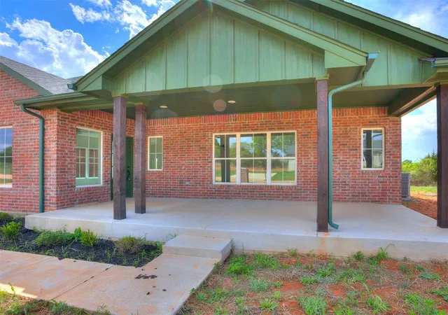 Photo 3 of Single family home for sale at 10131 S Meadows Ln, Guthrie, OK 73044 | MLS# 1248949 | Listing updated on 2026-09-14