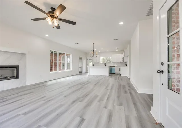Photo 4 of Single family home for sale at 10131 S Meadows Ln, Guthrie, OK 73044 | MLS# 1248949 | Listing updated on 2026-09-14