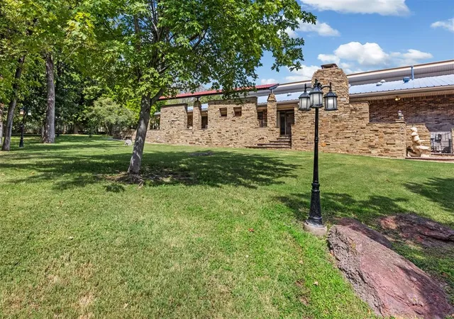 Photo 1 of Mansion for sale at 4805 Oakdale Farm Rd, Edmond, OK 73013 | MLS# 1248951 | Listing updated on 2026-09-16