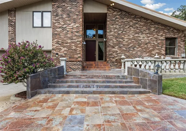 Photo 3 of Mansion for sale at 4805 Oakdale Farm Rd, Edmond, OK 73013 | MLS# 1248951 | Listing updated on 2026-09-16