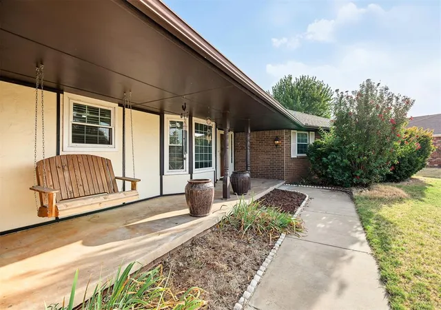 Photo 3 of Single family home for sale at 1146 Moose St, Yukon, OK 73099 | MLS# 1248953 | Listing updated on 2026-09-20