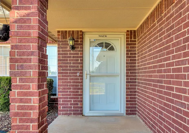 Photo 3 of Single family home for sale at 4303 Se 57th Street, Oklahoma City, OK 73135 | MLS# 1248968 | Listing updated on 2026-10-08