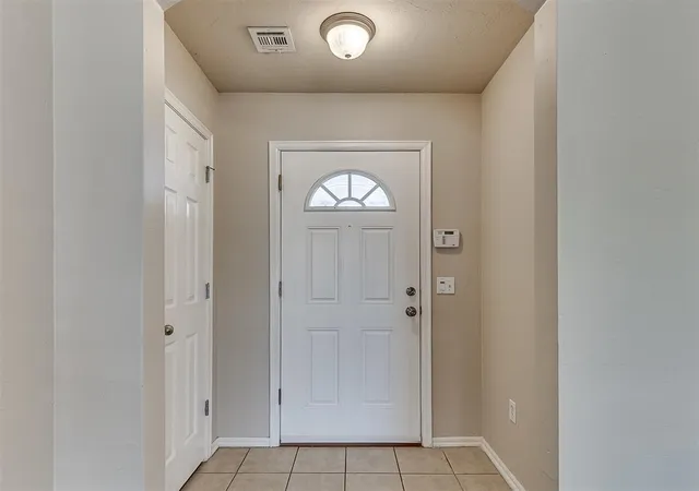 Photo 6 of Single family home for sale at 4303 Se 57th Street, Oklahoma City, OK 73135 | MLS# 1248968 | Listing updated on 2026-09-14
