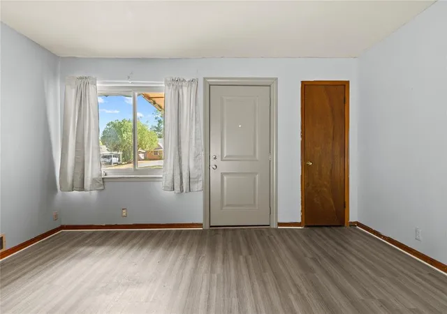 Photo 3 of Single family home for sale at 1409 Littell Ave, Clinton, OK 73601 | MLS# 1248969 | Listing updated on 2026-10-07