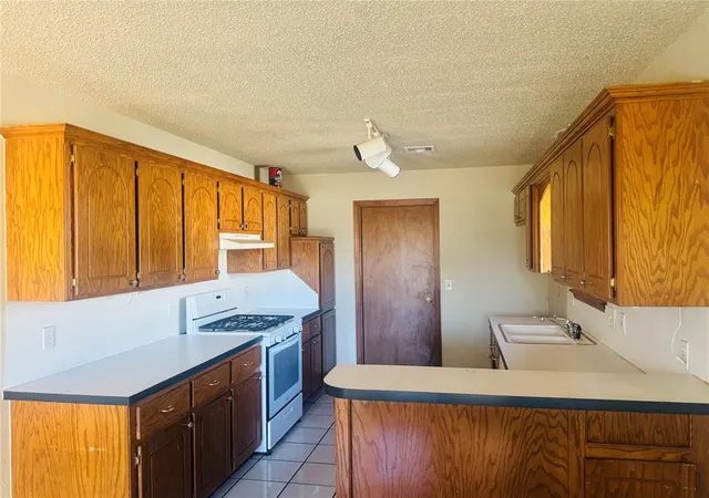 Photo 3 of Single family home for sale at 2821 SE 90th Street, Moore, OK 73160 | MLS# 1248972 | Listing updated on 2026-09-16