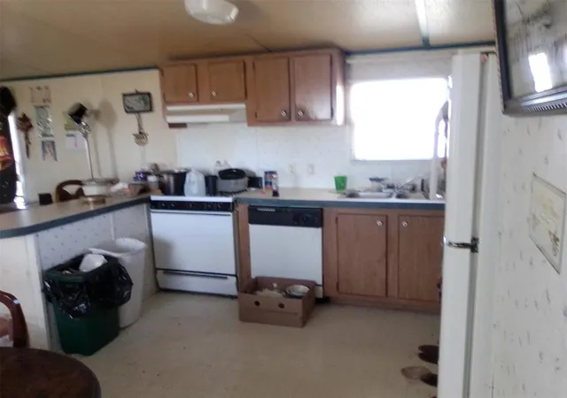 Photo 2 of Single family home for sale at 410 N North, Newkirk, OK 74647 | MLS# 1248983 | Listing updated on 2026-10-05