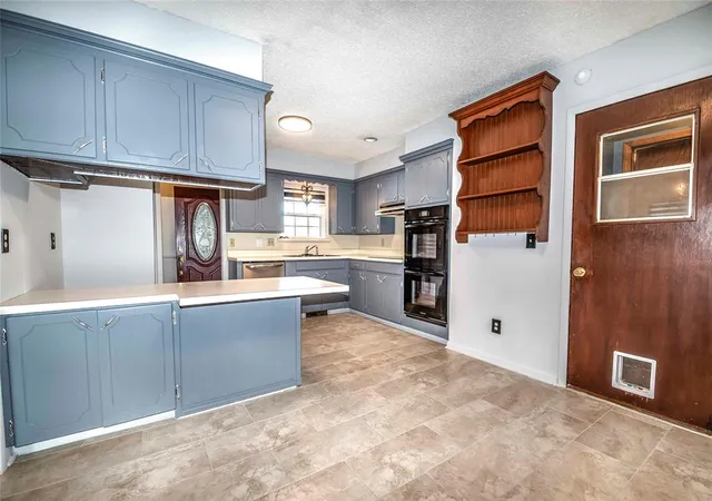 Photo 3 of Single family home for sale at 5520 N Tulsa Ave, Oklahoma City, OK 73112 | MLS# 1248992 | Listing updated on 2026-09-17