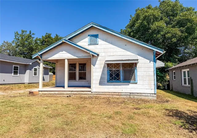 Photo 1 of Single family home for sale at 1413 Ne 15th Street, Oklahoma City, OK 73117 | MLS# 1248997 | Listing updated on 2026-09-15
