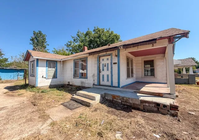 Photo 3 of Single family home for sale at 1413 NE 15th Street, Oklahoma City, OK 73117 | MLS# 1248997 | Listing updated on 2026-09-15