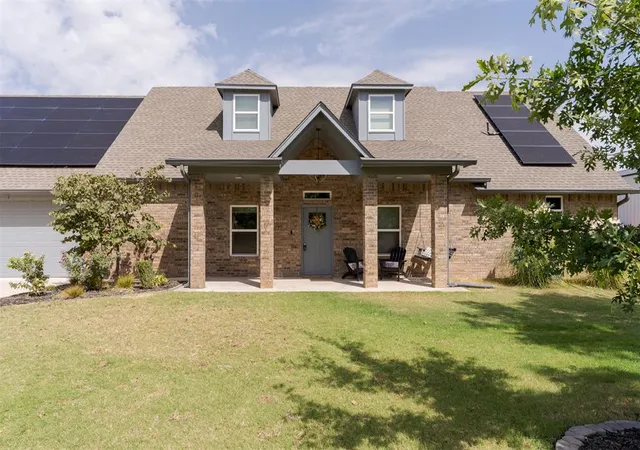 Photo 3 of Single family home for sale at 2899 Pecan Ridge Cir, Jones, OK 73049 | MLS# 1248999 | Listing updated on 2026-10-07