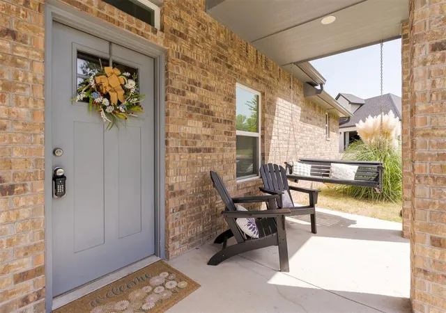 Photo 4 of Single family home for sale at 2899 Pecan Ridge Cir, Jones, OK 73049 | MLS# 1248999 | Listing updated on 2026-10-07