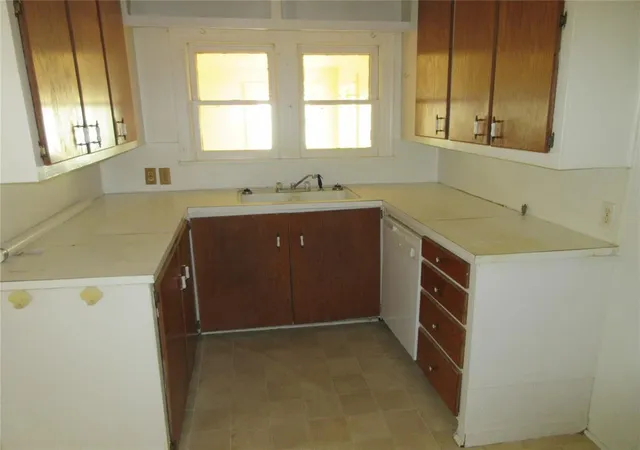 Photo 3 of Sale Pending at 705 N Rangeline St, Tecumseh, OK 74873 | MLS# 1249011 | Listing updated on 2026-09-15