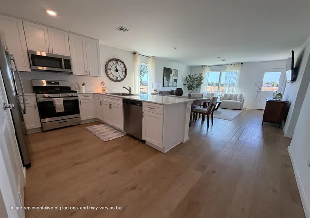 Photo 3 of Single family home for sale at 10932 SW 25th Street, Yukon, OK 73099 | MLS# 1249027 | Listing updated on 2026-09-24