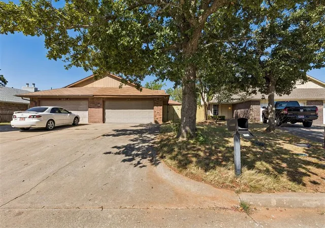 Photo 3 of Multi family home for sale at 219 Park Pl, Oklahoma City, OK 73110 | MLS# 1249044 | Listing updated on 2026-09-24