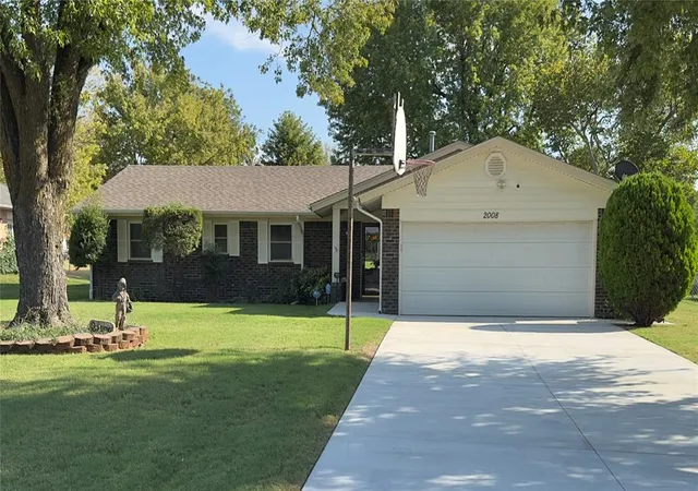 Photo 1 of Single family home for sale at 2008 W Cedar Ridge Dr, Mustang, OK 73064 | MLS# 1249075 | Listing updated on 2026-09-16
