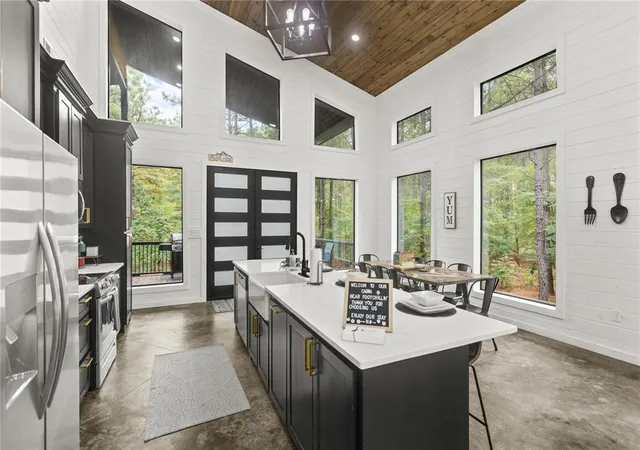 Photo 3 of Single family home for sale at 125 Bear Cedar Trl, Broken Bow, OK 74743 | MLS# 1249076 | Listing updated on 2026-09-15