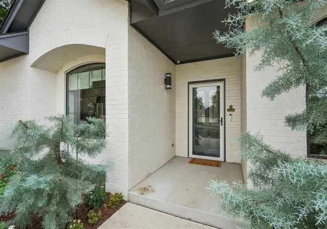 Photo 3 of Single family home for sale at 4712 Fountain Gate Dr, Norman, OK 73072 | MLS# 1249078 | Listing updated on 2026-10-03