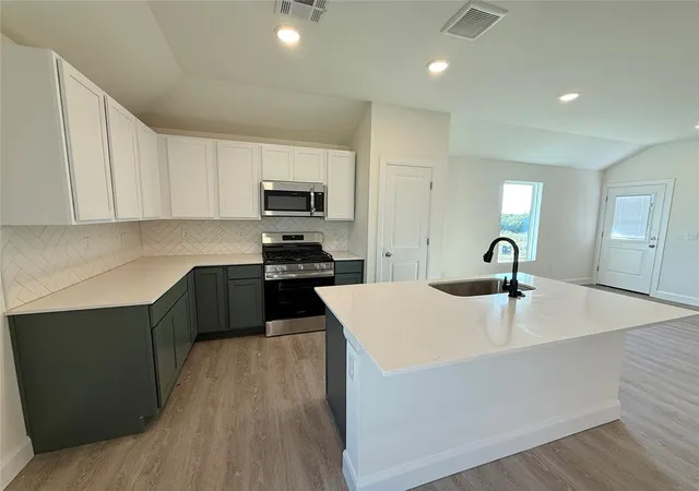 Photo 3 of Single family home for sale at 21224 Se 31st Street, Harrah, OK 73045 | MLS# 1249099 | Listing updated on 2026-10-19