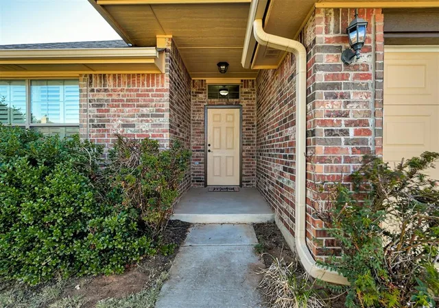 Photo 4 of Single family home for sale at 8012 Hillers Rd, Oklahoma City, OK 73132 | MLS# 1249109 | Listing updated on 2026-09-20