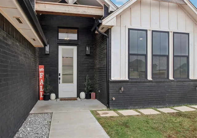 Photo 2 of Single family home for sale at 2288 County Rd 1335, Blanchard, OK 73010 | MLS# 1249113 | Listing updated on 2026-09-23