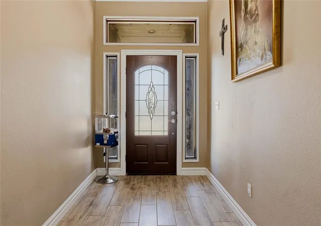 Photo 3 of Sale Pending at 2868 S Anderson Rd, Guthrie, OK 73044 | MLS# 1249114 | Listing updated on 2026-10-05