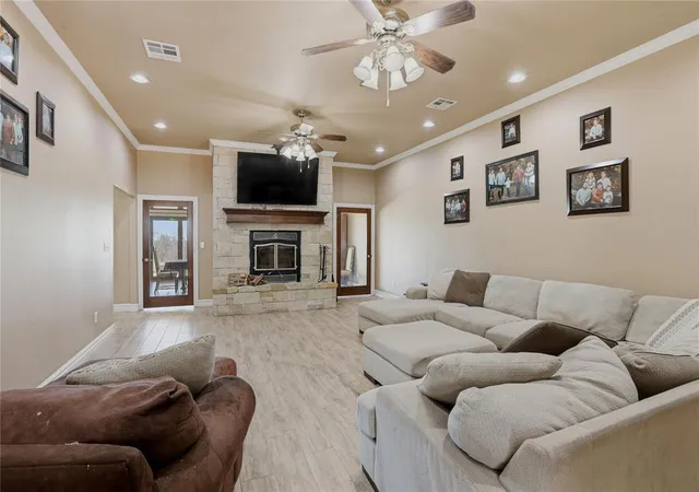 Photo 4 of Sale Pending at 2868 S Anderson Rd, Guthrie, OK 73044 | MLS# 1249114 | Listing updated on 2026-10-05