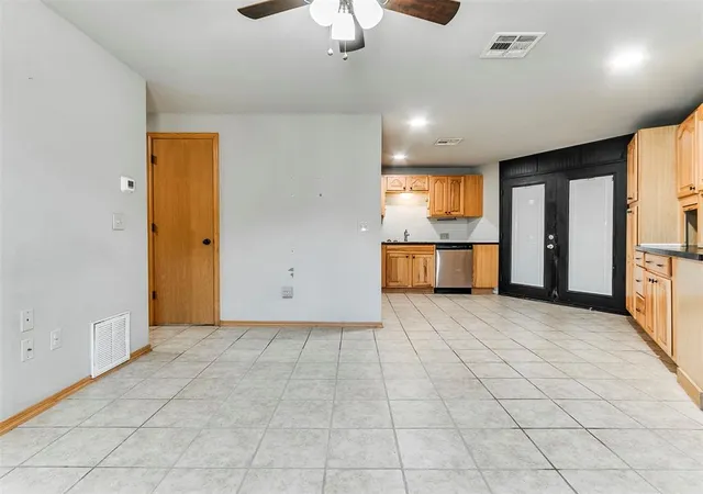 Photo 2 of Single family home for sale at 326 Atterberry Dr, Norman, OK 73071 | MLS# 1249121 | Listing updated on 2026-09-15