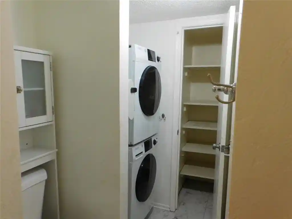 Listing Photo 19 - Condo for sale in 6026 NW Expy located at 6026 NW Expy, Oklahoma, OK 73132 - Unit 6026 Northwest Expy