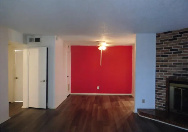 Listing Photo 5 - Condo for sale in building located at 6026 NW Expy, Oklahoma, OK 73132 - Unit #B