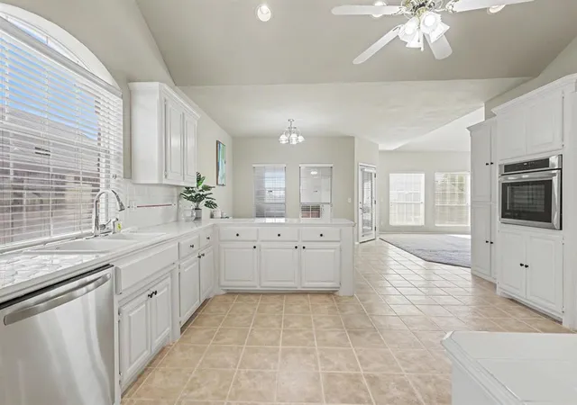 Photo 3 of Single family home for sale at 2509 Kingsley Ln, Oklahoma City, OK 73128 | MLS# 1249129 | Listing updated on 2026-09-23