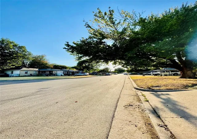 Photo 1 of Single family home for sale at 2205 SW 41st Street, Oklahoma City, OK 73119 | MLS# 1249130 | Listing updated on 2026-09-23