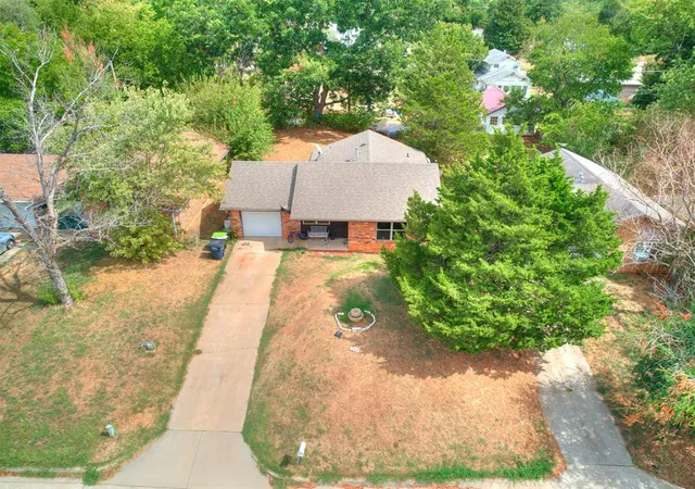 Photo 3 of Single family home for sale at 225 S Dixon Ave, Shawnee, OK 74801 | MLS# 1249134 | Listing updated on 2026-10-03