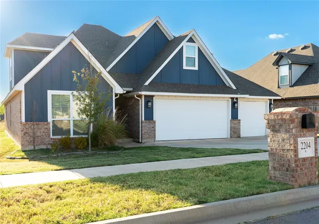 Photo 3 of Single family home for sale at 2204 Arcady Ave, Norman, OK 73026 | MLS# 1249137 | Listing updated on 2026-09-16