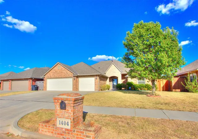 Photo 3 of Single family home for sale at 1404 Dorothy Dr, Oklahoma City, OK 73170 | MLS# 1249142 | Listing updated on 2026-09-23